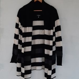 NWT Saks Fifth Avenue %100 Cashmere  Cardigan